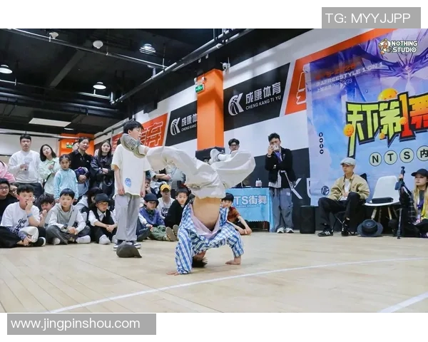 街舞战术解析：西安街舞队边路渗透体系的创新与实践探讨